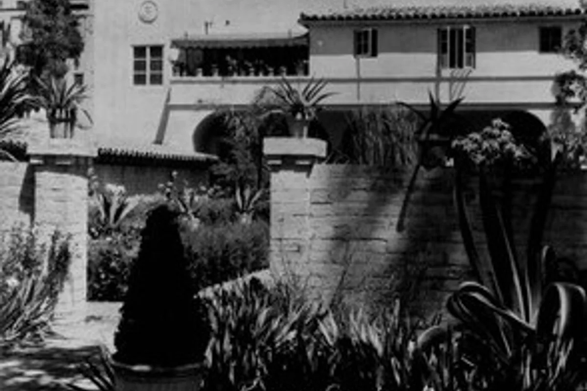 Roman Gardens