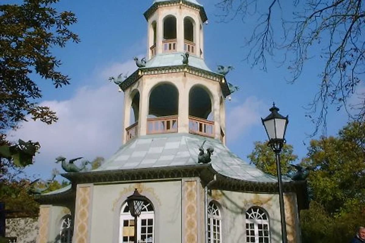 Dragon House
